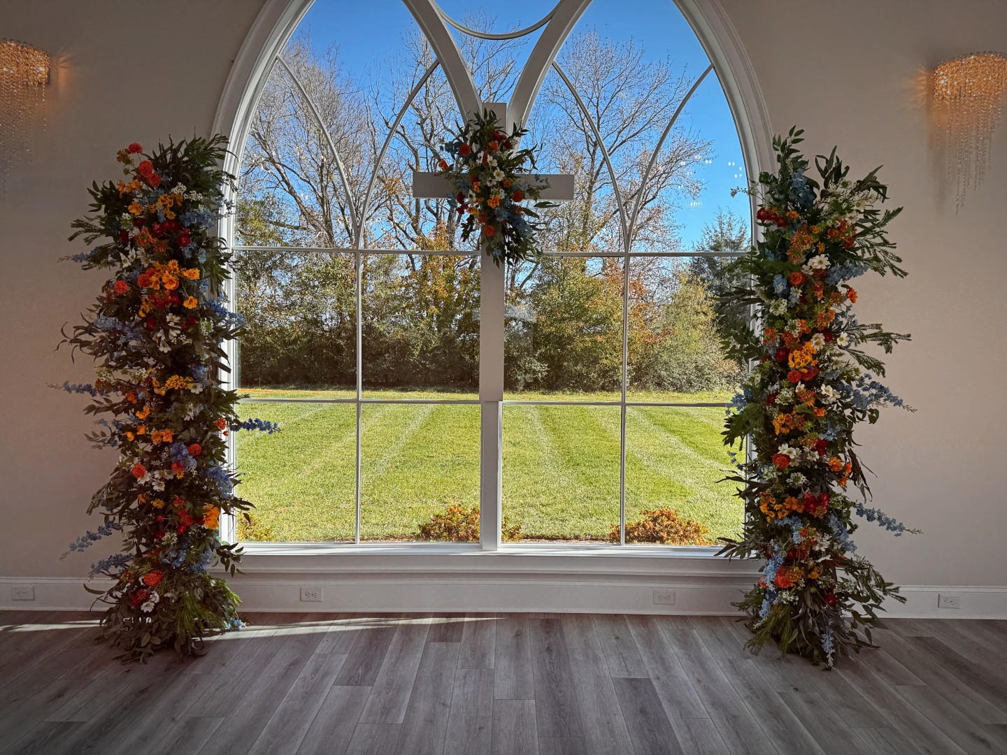 Hickory NC grounded arch floral decor rental