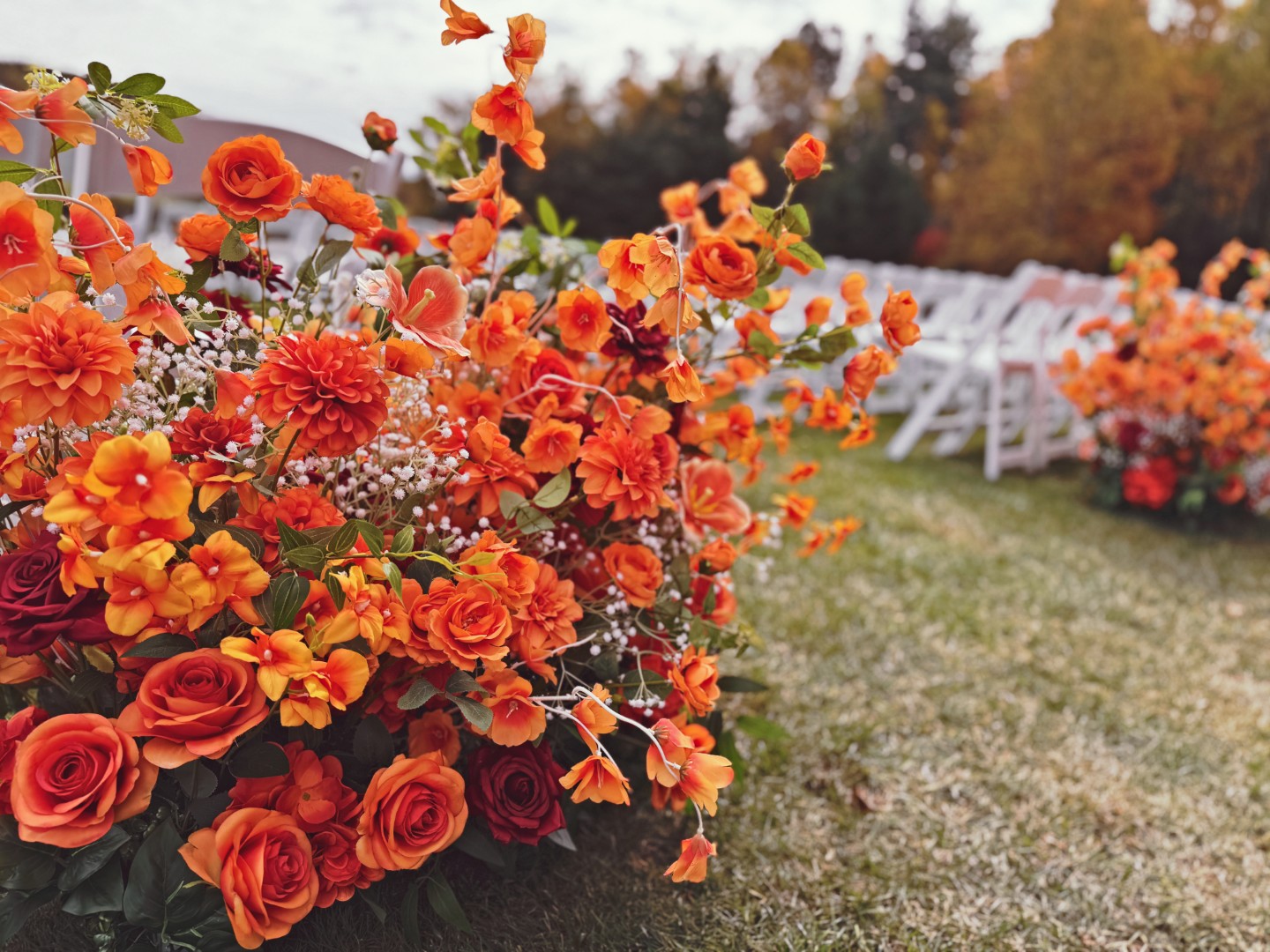 PD-7 wedding aisle markers with orange vases rental